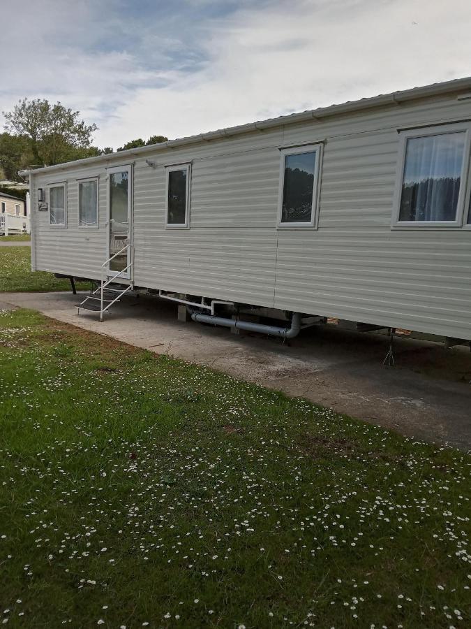 Exclusive 3 Bedroom Caravan, Sleeps 8 People At Parkdean Newquay Holiday Park, Cornwall, Uk Luaran gambar