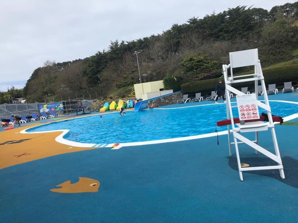 Exclusive 3 Bedroom Caravan, Sleeps 8 People At Parkdean Newquay Holiday Park, Cornwall, Uk Luaran gambar